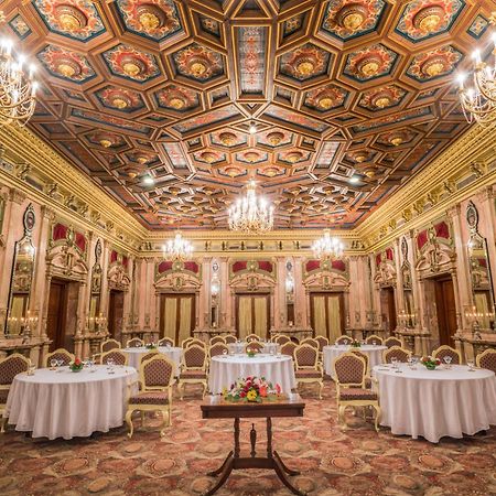 Hotel Yak & Yeti Катманду Экстерьер фото