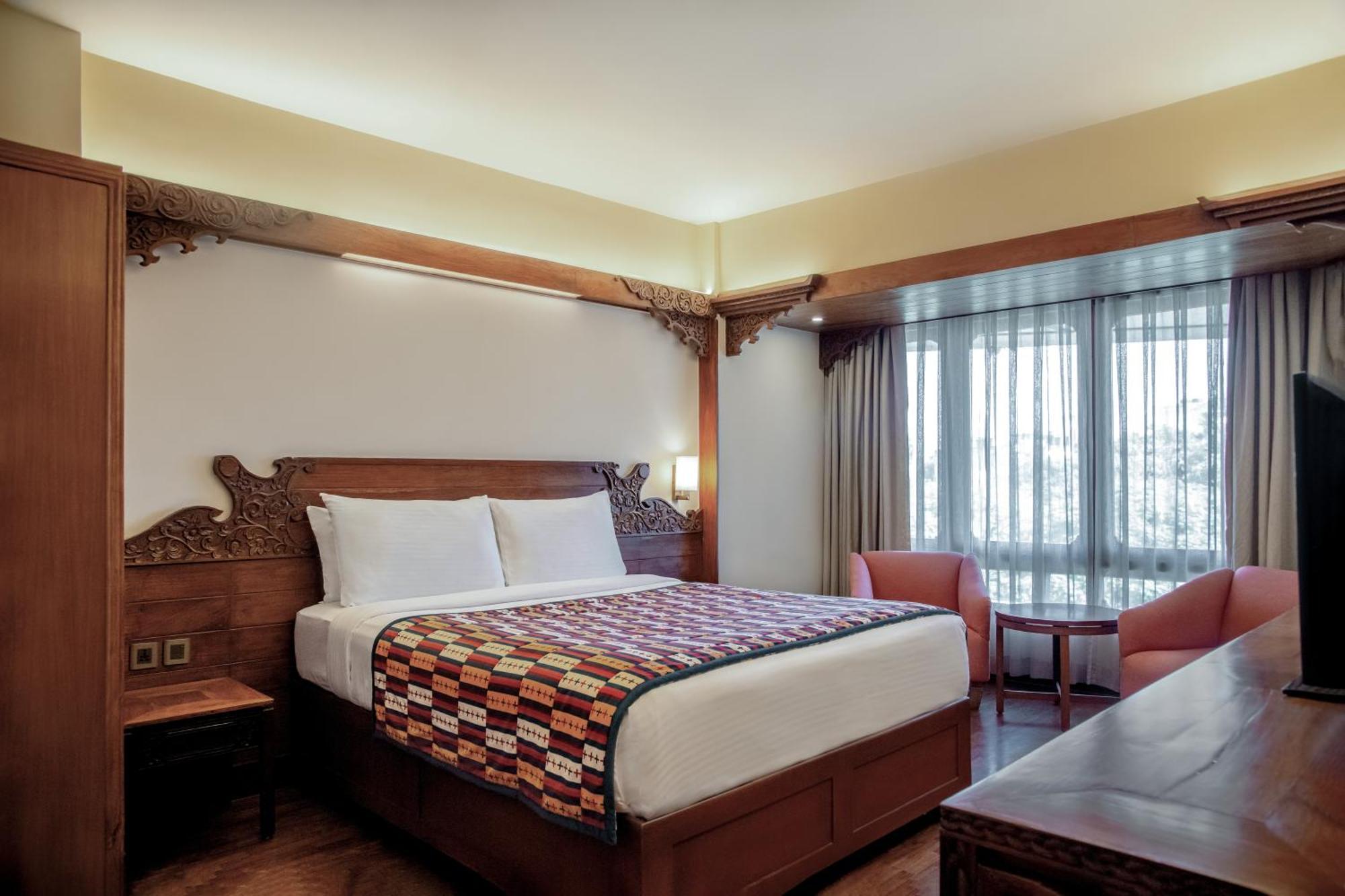 Hotel Yak & Yeti Катманду Экстерьер фото
