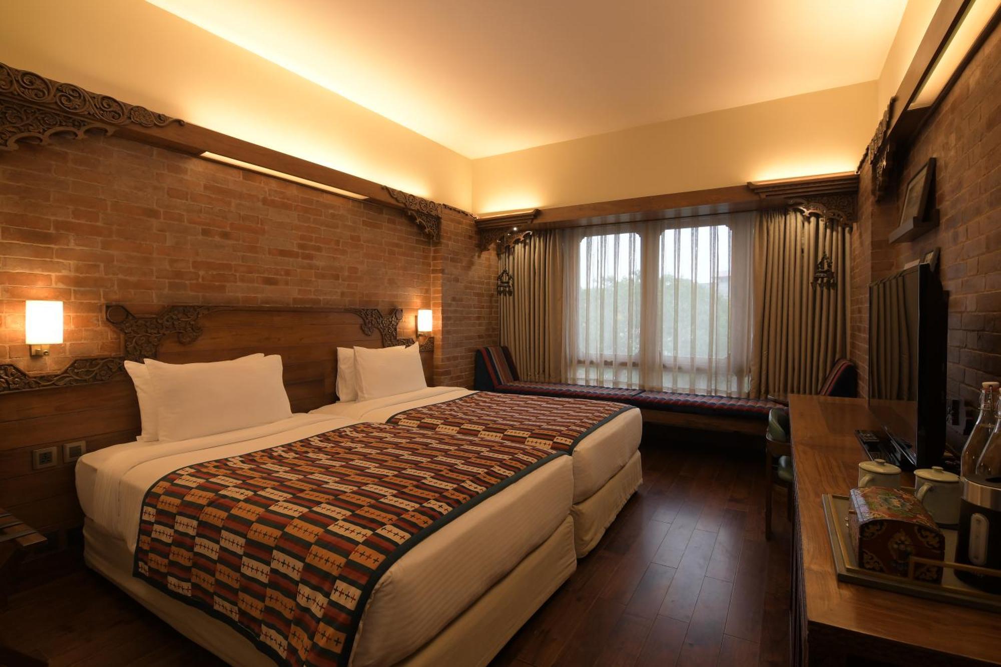 Hotel Yak & Yeti Катманду Экстерьер фото